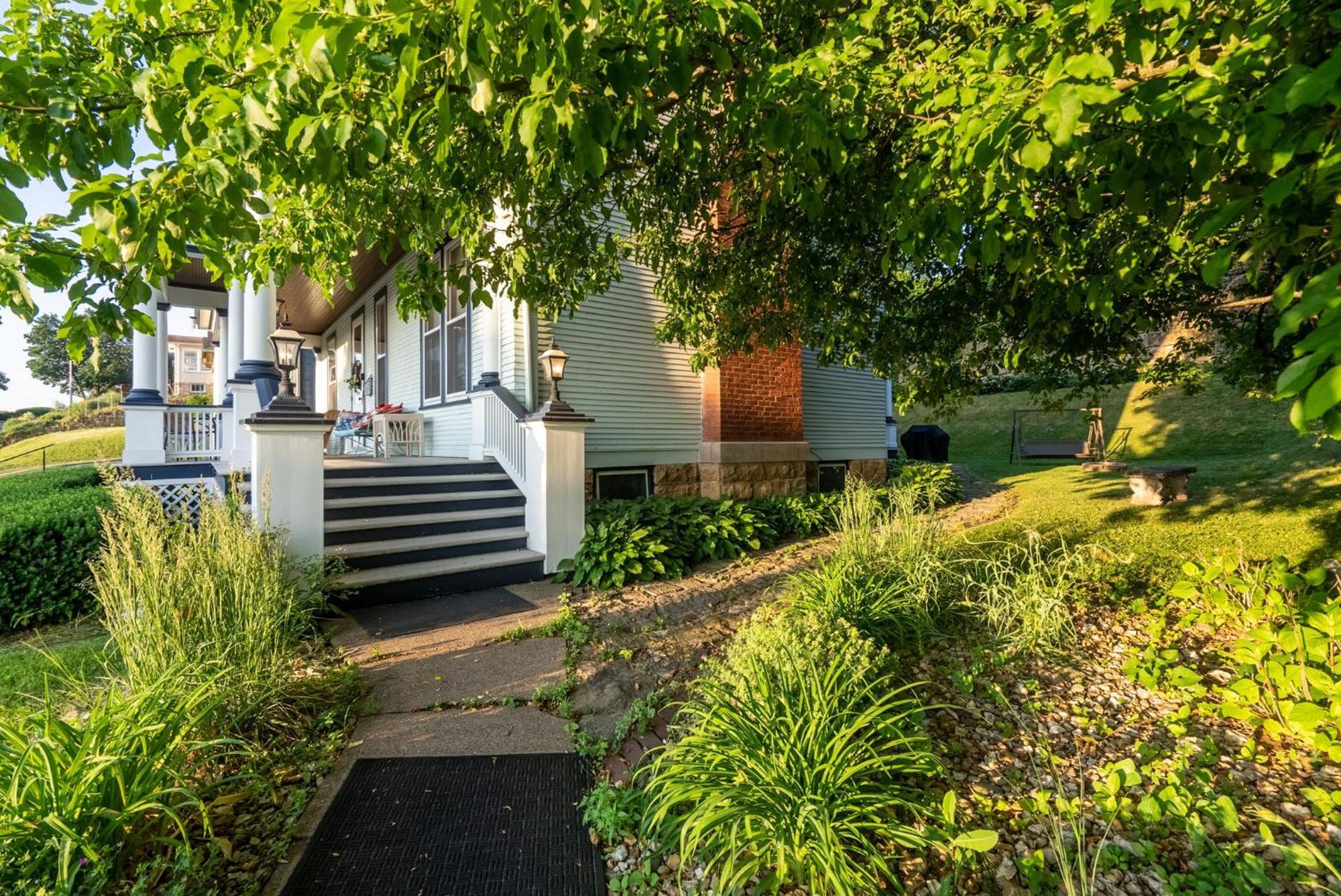 Dubuque'S Front Porch, Historic Charmer, Walk Downtown Ngoại thất bức ảnh